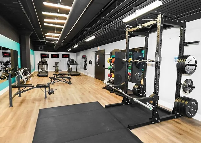 Group-friendly 6br Luxury In Prime South Loop Location With Optional Parking And Gym Access Near Mccormick Place, Soldier Field And Grant Park Chicago